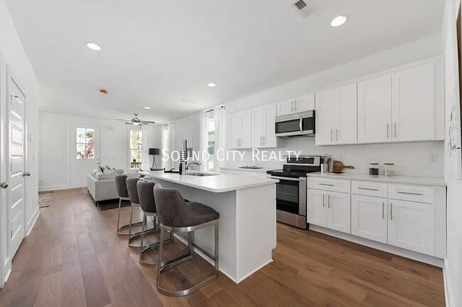 Photo - 806 Briar Cir