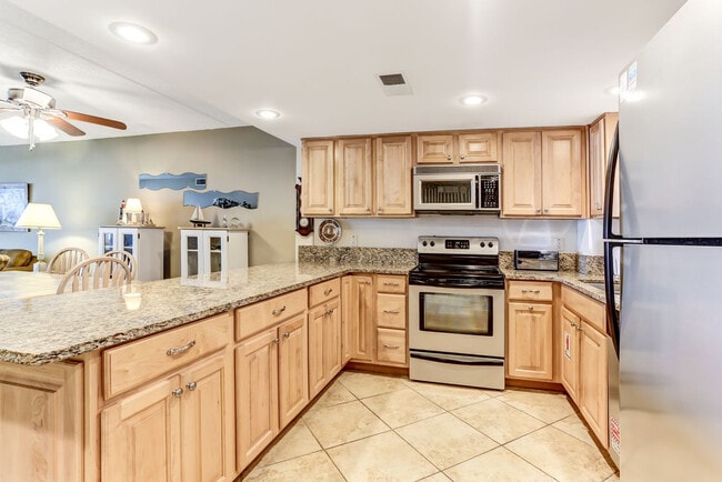 Building Photo - 3350 S Fletcher Ave Unit ID1248202P Rental