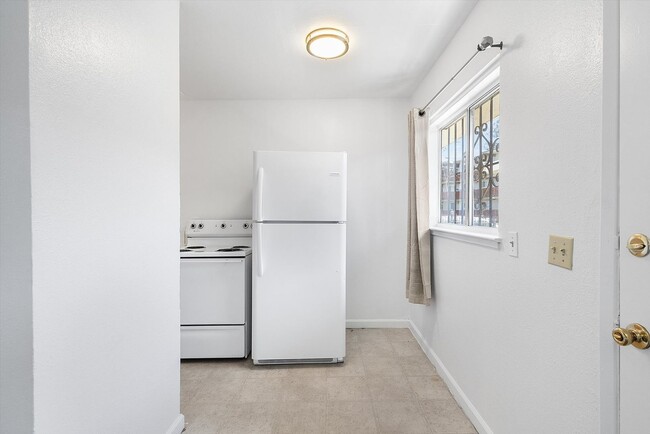Photo - 1843-1847 E 25th St Unidad 1843 E. 25th St. #2