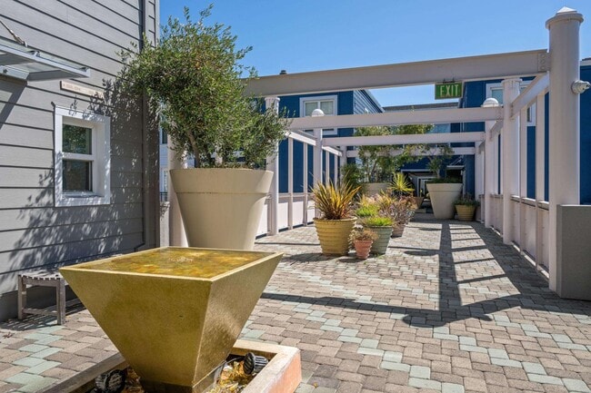 Photo - 1535 Brunswig Ln