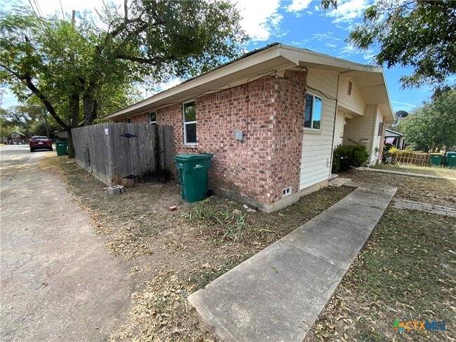 Photo - 911 N Penelope St