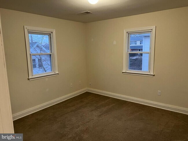 Photo - 199 1/2 Balignac Ave