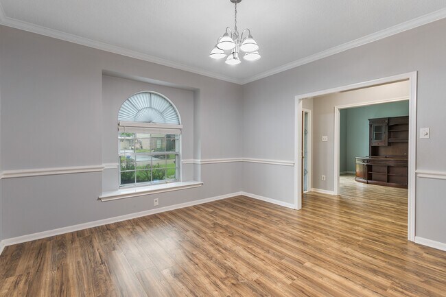 Photo - 5622 Woodland Creek Dr