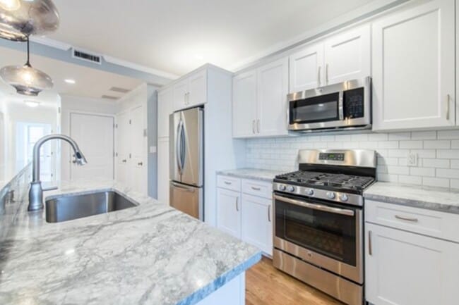 Photo - 242 W Fifth St Condo Unit 1