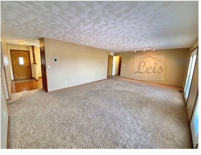 Photo - 17 Seminole Ln