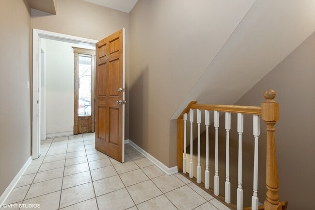 Photo - 5414 W Montrose Ave Unit G
