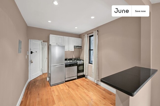 Photo - 715 E 5th St Unit 3B