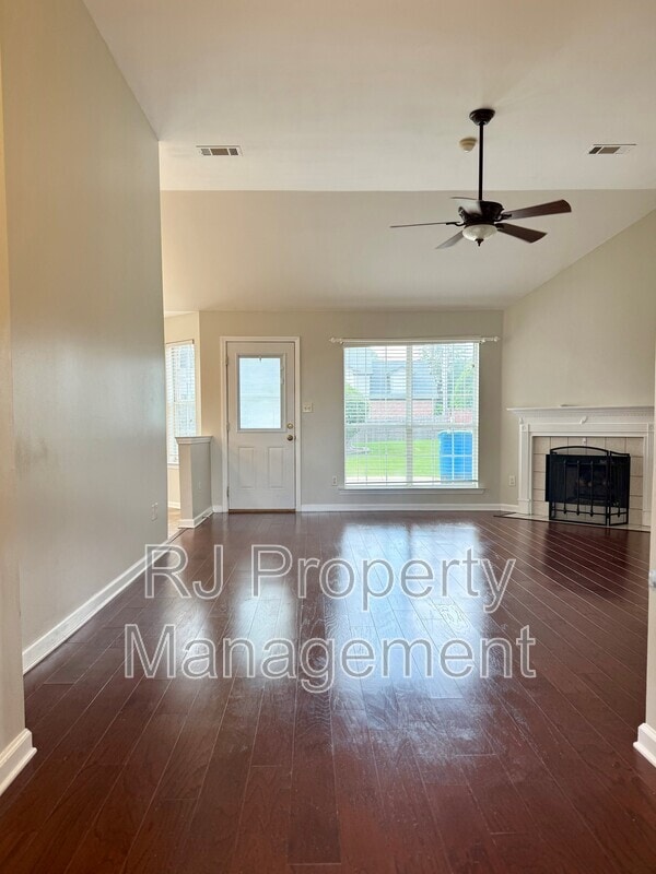 Photo - 11579 Mahogany Dr