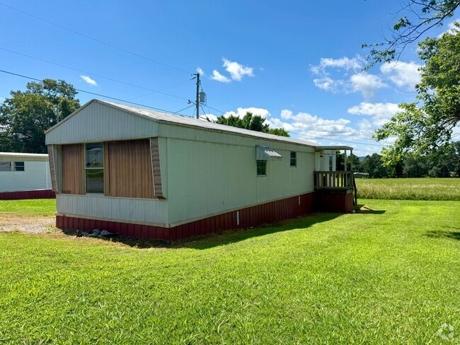 Building Photo - Partial Utilities Included • 2 Bed/ 1 Bath... Unit 9 Rental