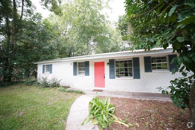 Building Photo - 3 bed / 2 bath near Lake Jackson Rental