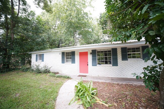 3 bed / 2 bath near Lake Jackson - 3 bed / 2 bath near Lake Jackson House