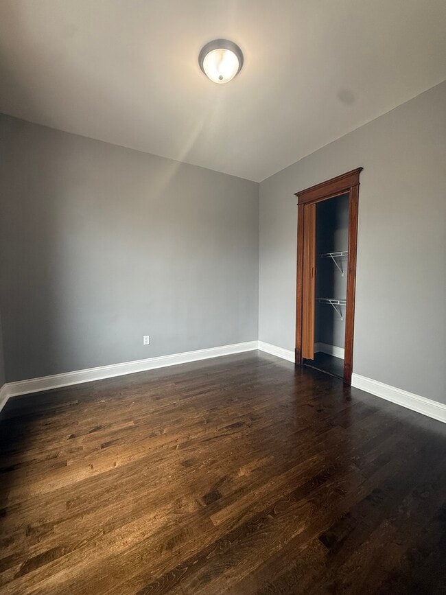 Photo - 5714 W Cermak Rd
