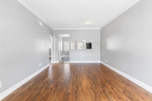 Building Photo - 14814 Perthshire Rd Unit 147