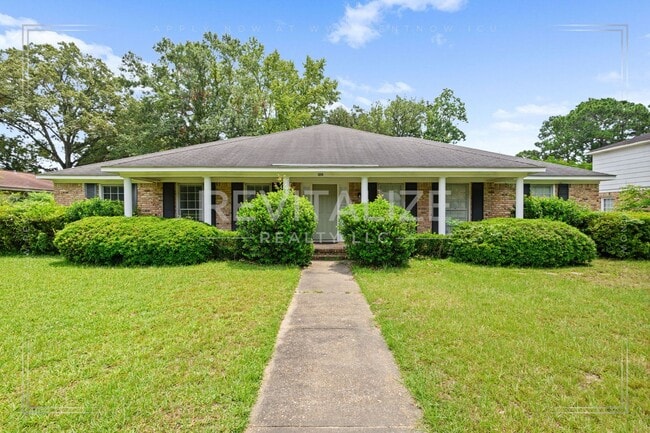 Photo - Spacious 4BR/2.5BA West Mobile Home – Room to Grow in a Convenient Location!