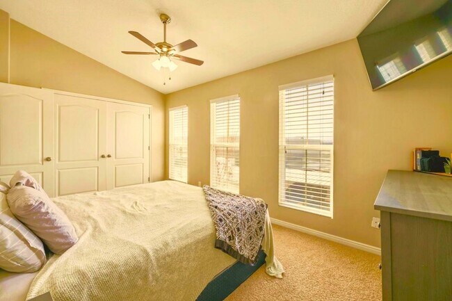 Photo - 4721 S Falkirk Dr