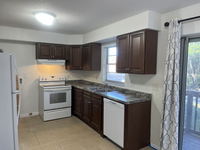 Photo - 409 Federal St