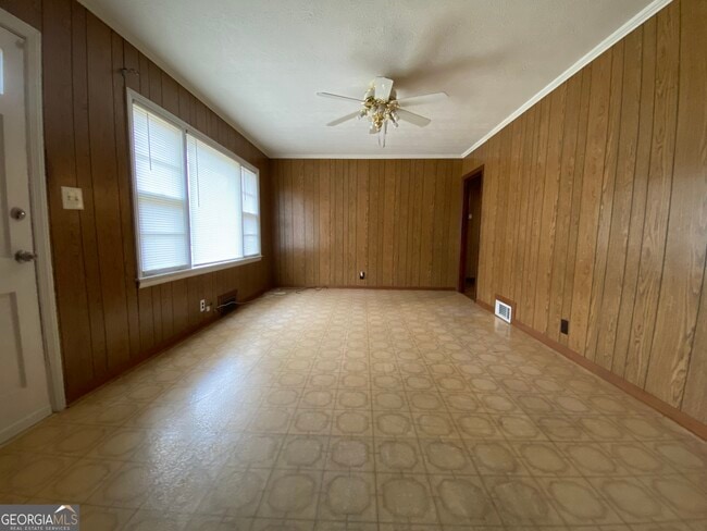 Photo - 225 S Myrtle St