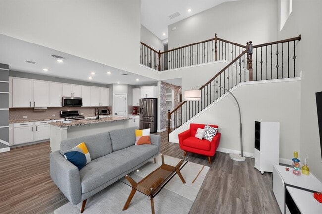 Photo - 208 Windom Way