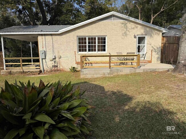 Photo - 162 Pecan Ave