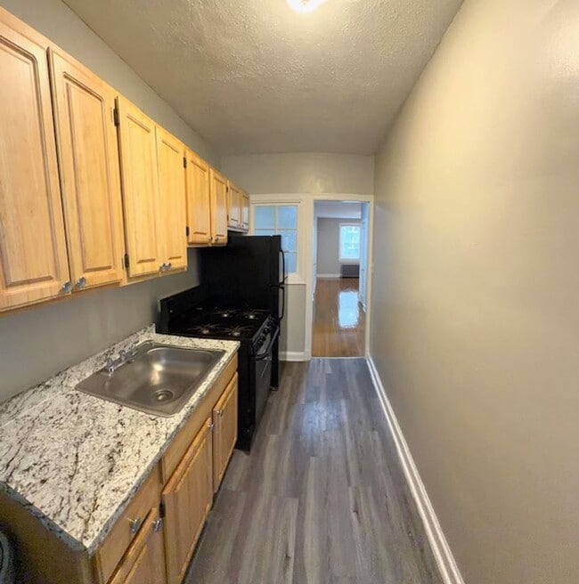 Photo - 15 Gallatin St NE Unit 2
