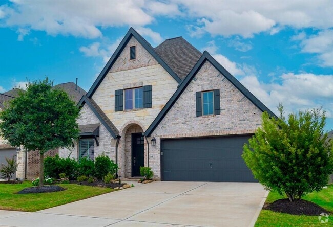 Building Photo - 30103 Aralia Dr Rental