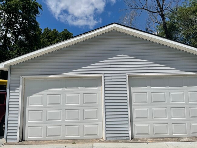 Photo - Blondo street Unit 7526