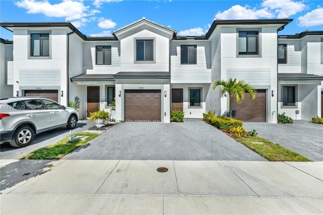 Building Photo - 18981 SW 344th Ter