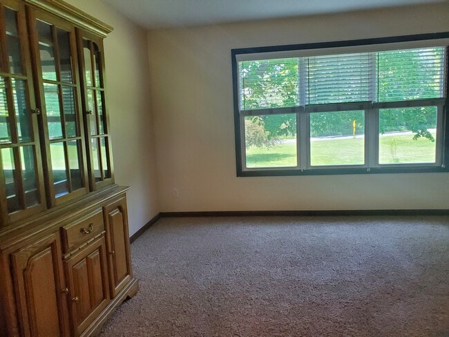 Photo - 2541 58th St