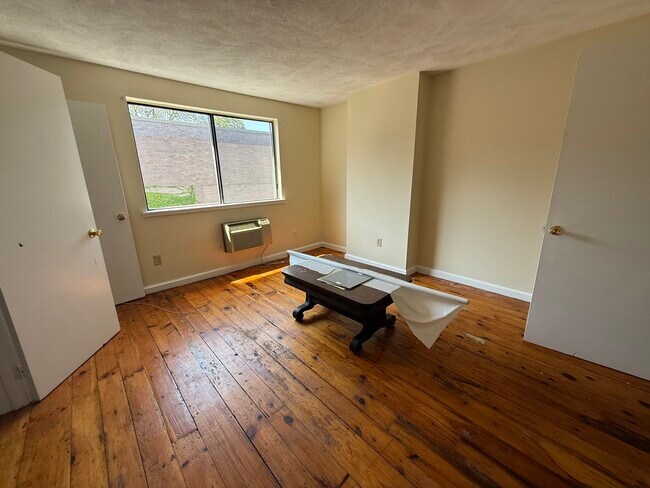 Photo - 5 Islington Ter Unit 2