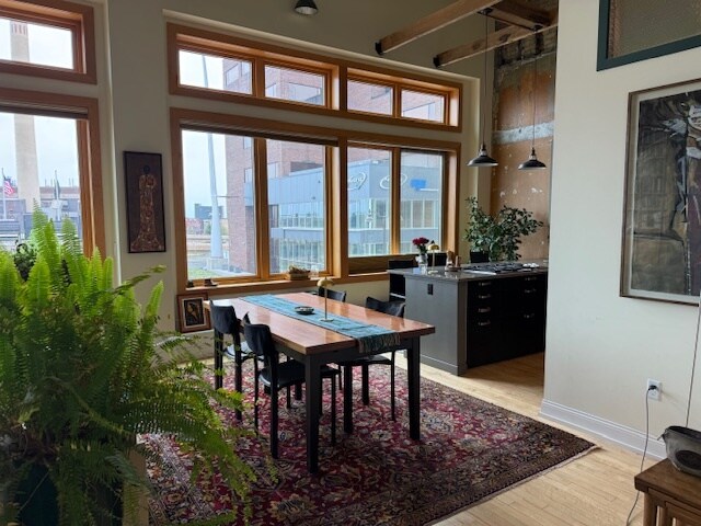 formal dining area - 7 W Superior St Unit 1