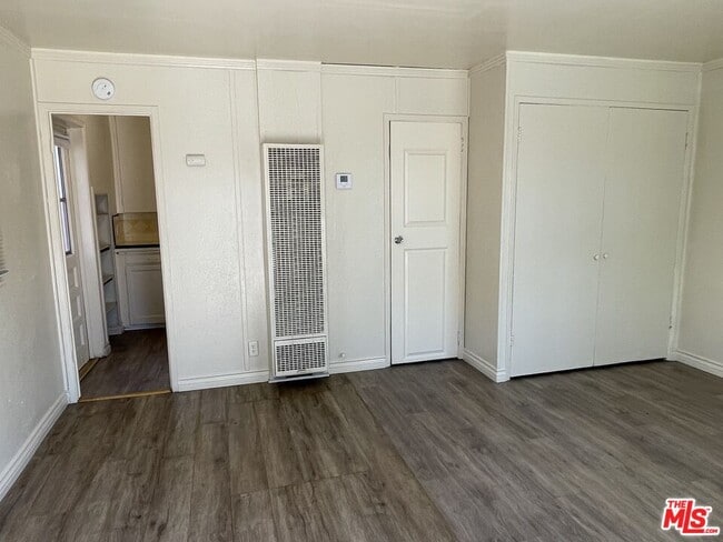 Photo - 351 Temple Ave