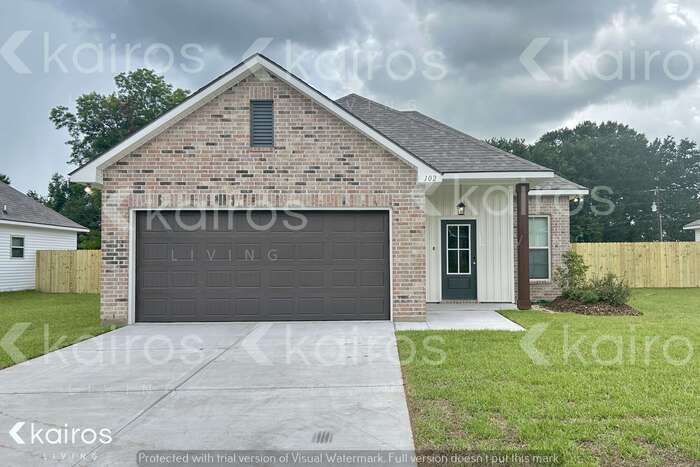 Photo - 102 Carencro St House