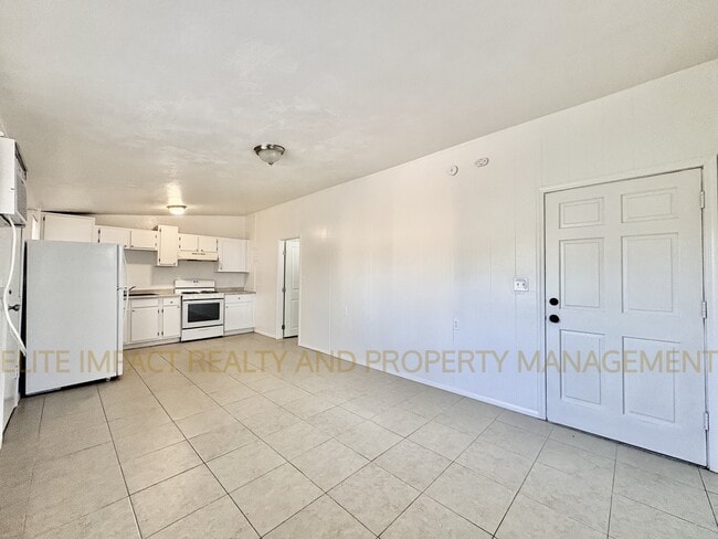 Photo - 2460 N Treat Ave