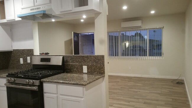 Cocina - 25452 Cole St Unidad Cole Street