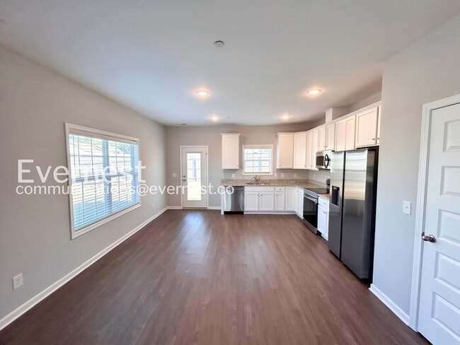 1043 Echo Rdg Rd