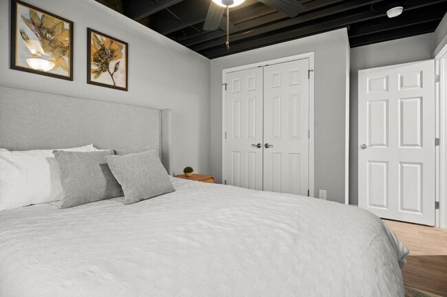 Photo - 2273 E 100th St