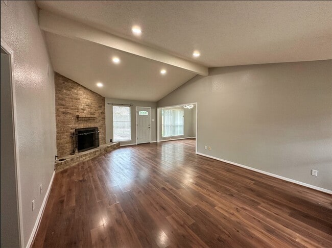 Photo - 3023 Mosby Dr