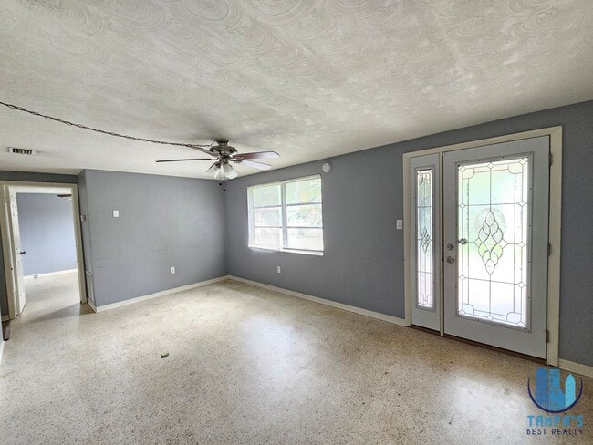 Photo - 1702 Aqua Ln