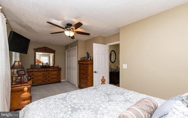 Photo - 609 Wingleaf Ct