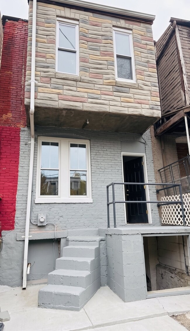 2240 Cedley St
