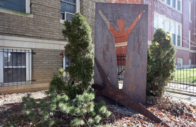 Photo - Sarahs Circle