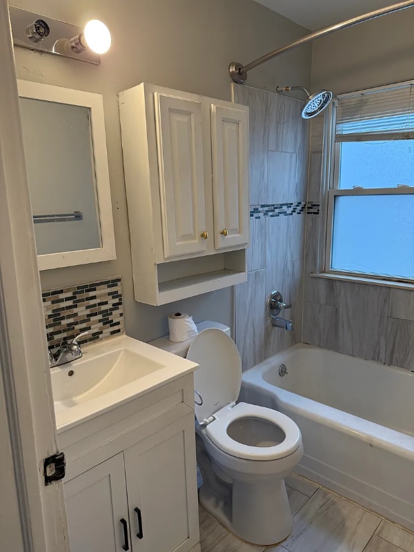 Photo - 28243 Schram St