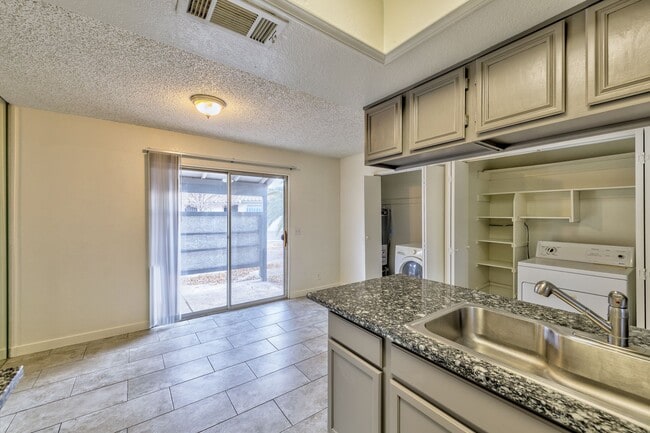 Photo - 221 N Lamb Blvd