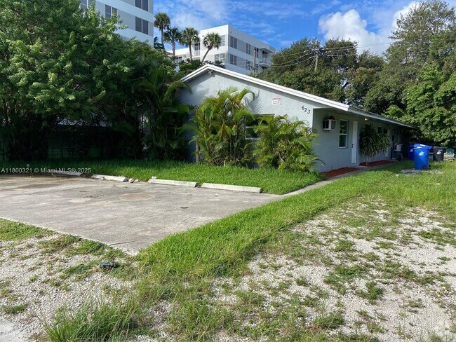 Building Photo - 623 NW 3rd Ave Unit 1 Rental