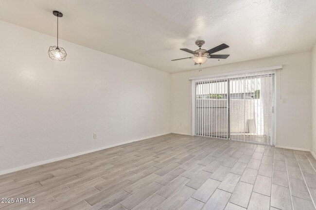 Photo - 7494 E Earll Dr House