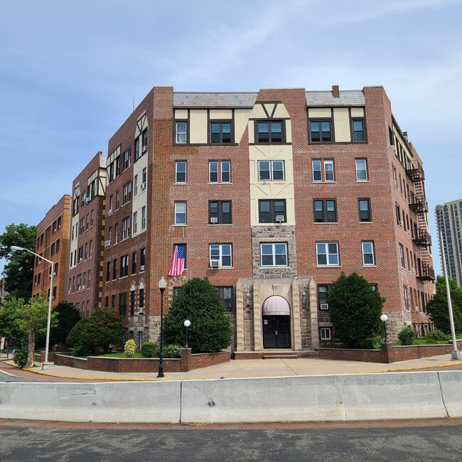Photo - 7435 Boulevard East Condo Unit 33