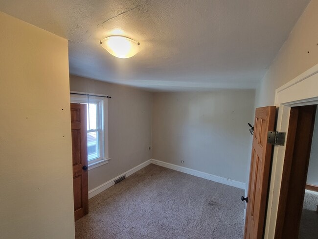 Photo - 921 Bell Ave
