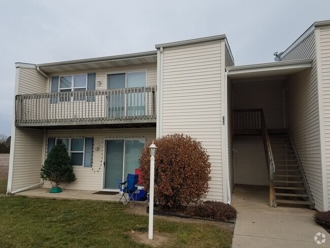 Building Photo - 213-B Tanglewood Unit 213-B Tanglewood Rental