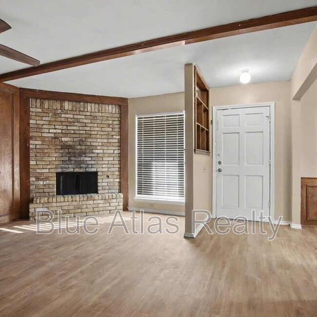 Photo - 817 E 6th St