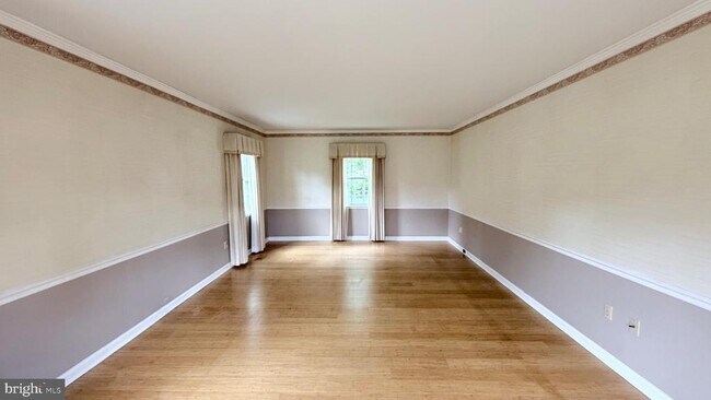 Photo - 4325 Majestic Ln